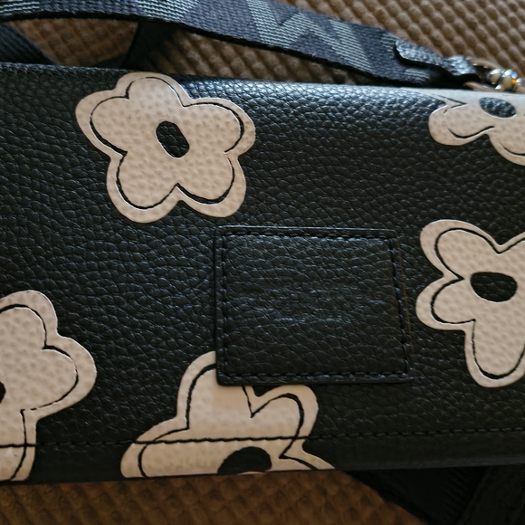 Marc Jacobs Black and White Floral Mini Bag - Picture 2 of 3